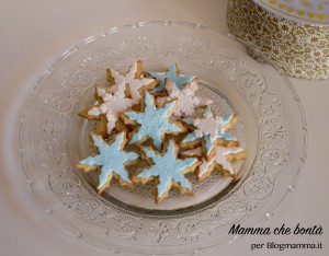biscotti di frozen decorati in pasta di zucchero