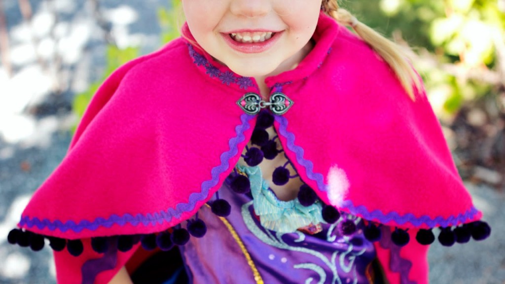 Costume di carnevale da Principessa Anna di Frozen_mantello