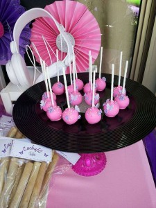 festa a tema Violetta_buffet-cakepops