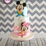 Torte di compleanno per gemelli maschio e femmina topolino e minnie